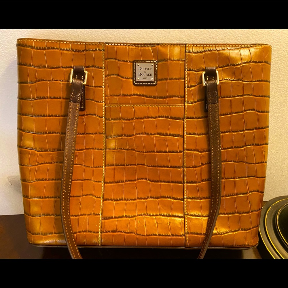 Dooney & Bourke Purse